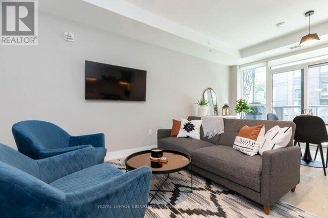 Building Photo - 1331 Queen St E