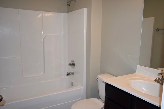 Building Photo - VIRTUAL SHOWINGS AVAILABLE - NEW 6 Bedroom...
