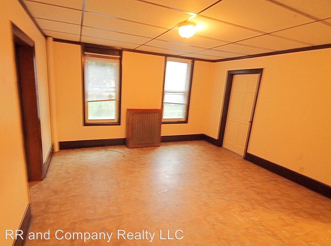 24 Adams St, Springfield, MA 01105 Condo for Rent in Springfield, MA