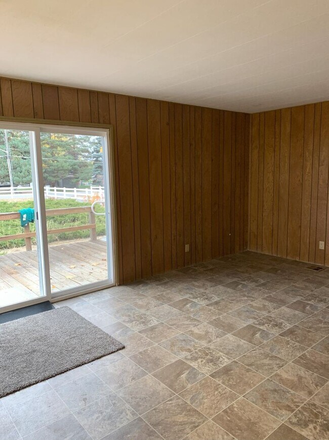 Building Photo - 2 bed 2 bath Greenacres
