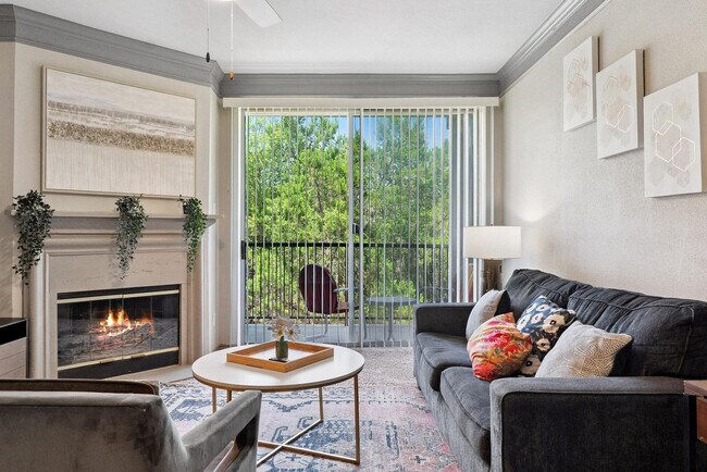 Foto del edificio - 12100 Metric Blvd