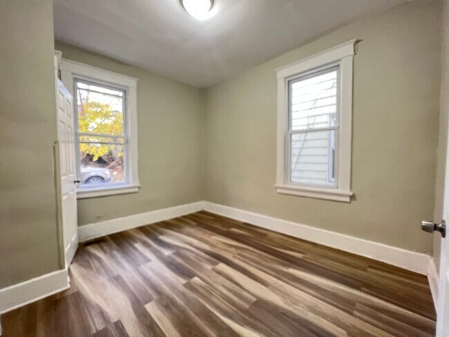 Unit 1R - 88 Grace St