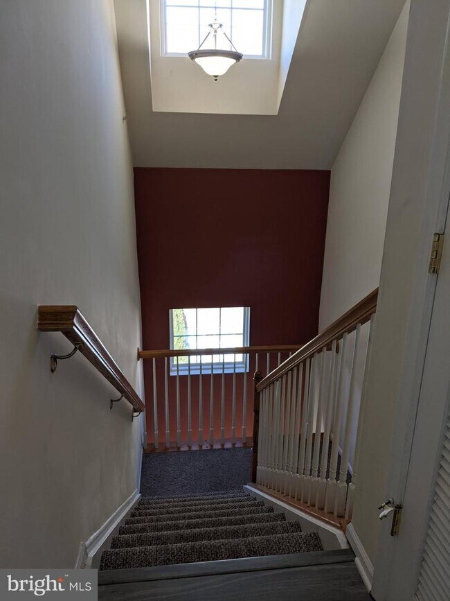 Foto del edificio - 9566 Walker Way