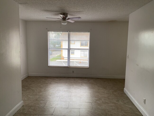 Photo - 1717 Michigan Ave Townhome