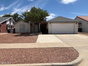 Building Photo - 7660 Le Conte Dr