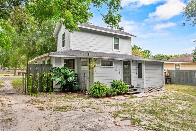 Building Photo - 208 Weaver Ave