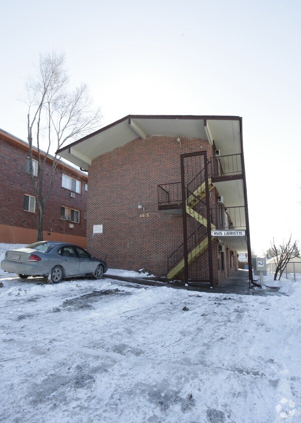 Primary Photo - Halford Apartments