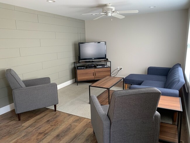 Building Photo - 22 Greeley St