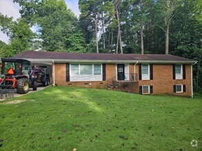 Building Photo - 2111 Sutphin Dr