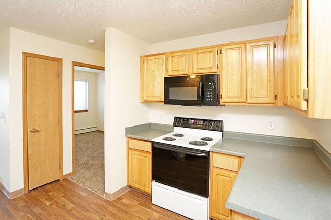 Building Photo - Woodland Heights Apartments