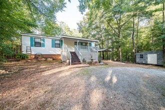 Building Photo - 10 1st St