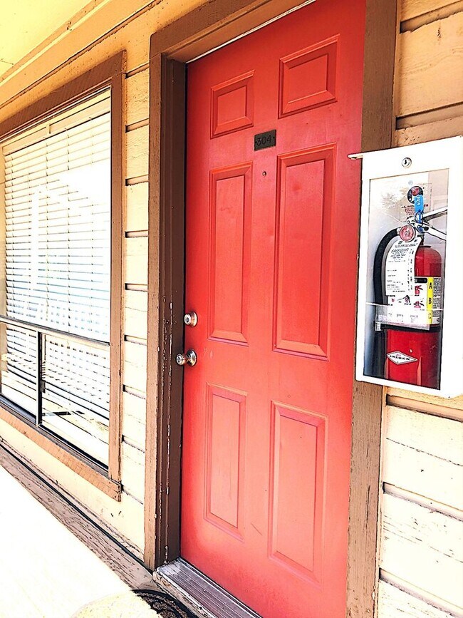 Foto del edificio - PEARL WEST CAMPUS - LOFTED 2BD/1BA