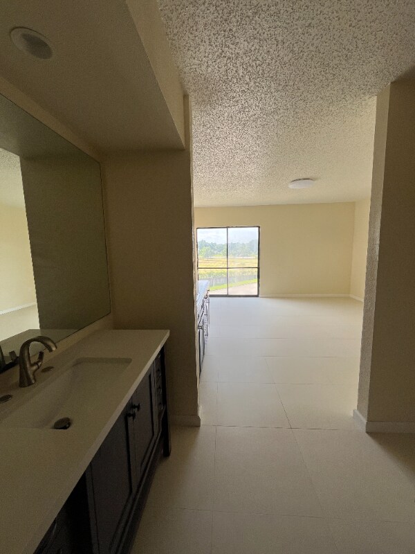 Foto del edificio - 2715 Cherry Rd