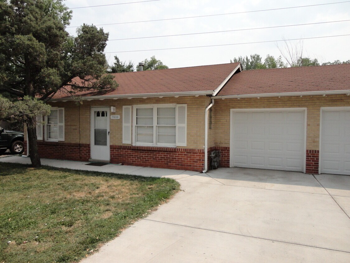 Foto principal - Charming Duplex with Washer/Dryer and Fenc...