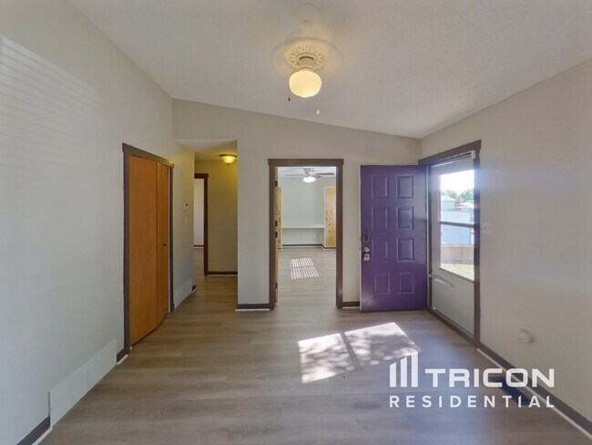 Foto del edificio - 7325 Woodstock St