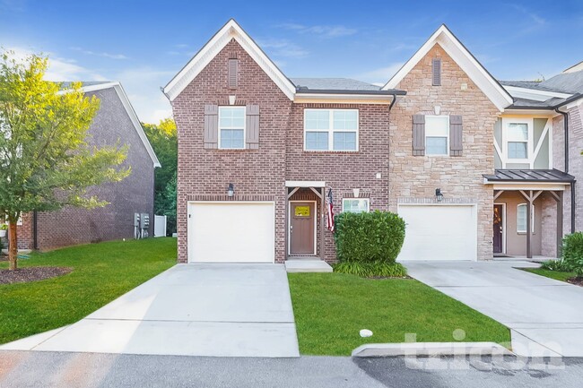 Building Photo - 133 Hickory Station Ln