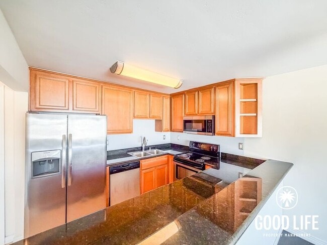 Building Photo - 6120 Decena Dr