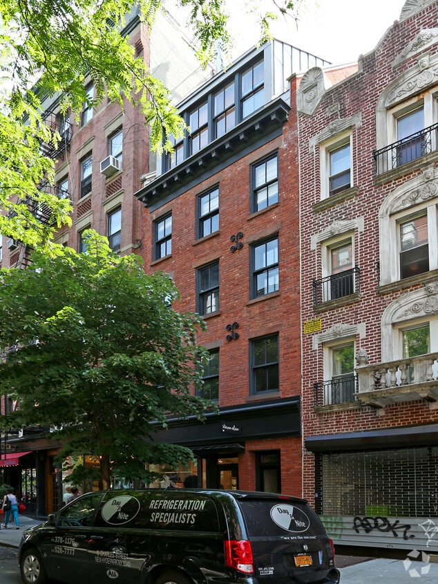 Primary Photo - 230 Elizabeth St