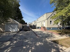 Building Photo - 134 Scranton Ave