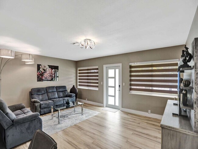 Foto del edificio - 491 SE 23rd Ave