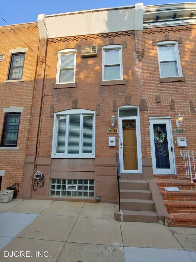 Foto del edificio - 3 br, 1.5 bath House - 2449 s Woodstock St...