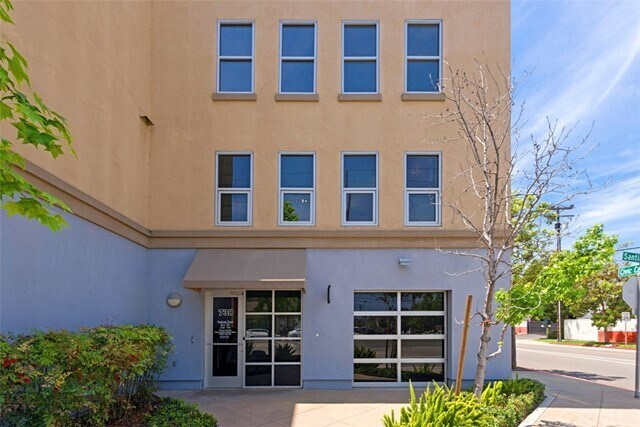 Building Photo - 738 N Santiago St