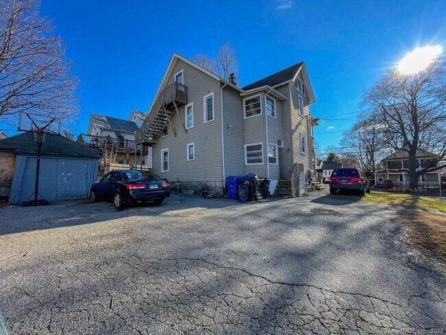 Foto del edificio - 36 Wolcott Ave