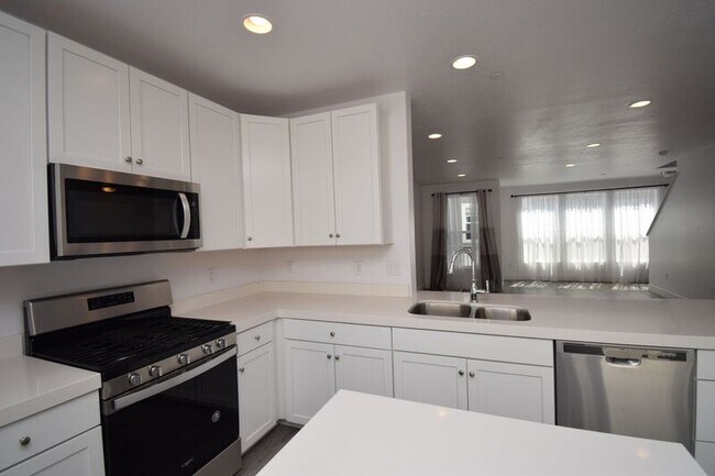 Building Photo - 3845 Mossmorran Ln