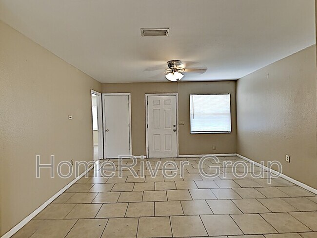 Building Photo - 123 Melanie Ln