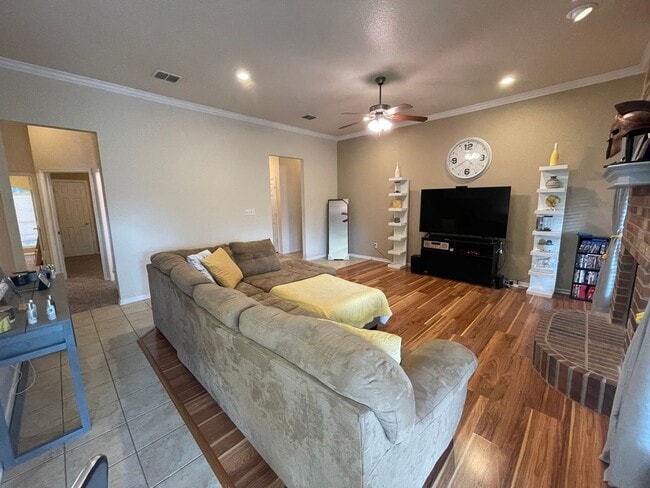 Foto del edificio - 4204 Tropicana Dr