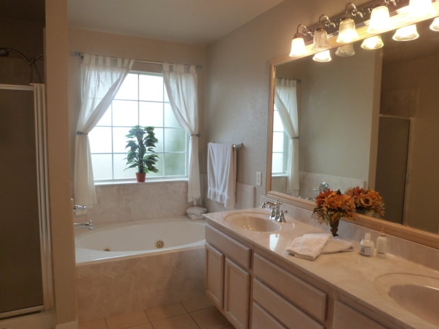 Building Photo - 2104 Drawbridge Dr