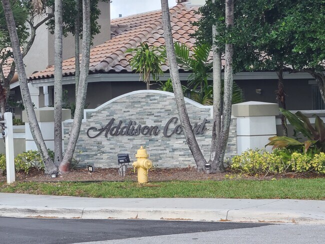 Building Photo - 5615 NW 118th Dr