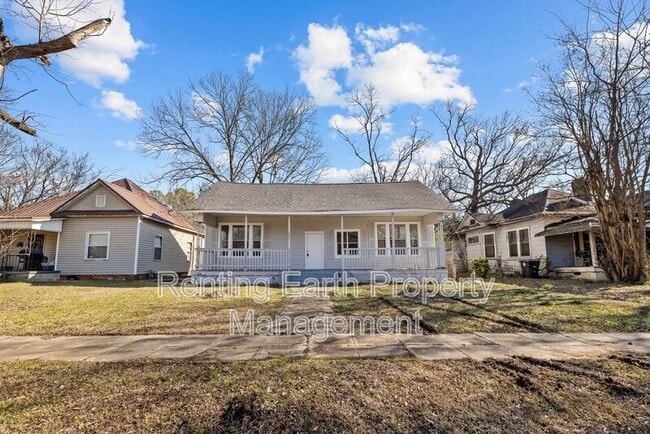 Building Photo - 1217 Fulton Ave SW