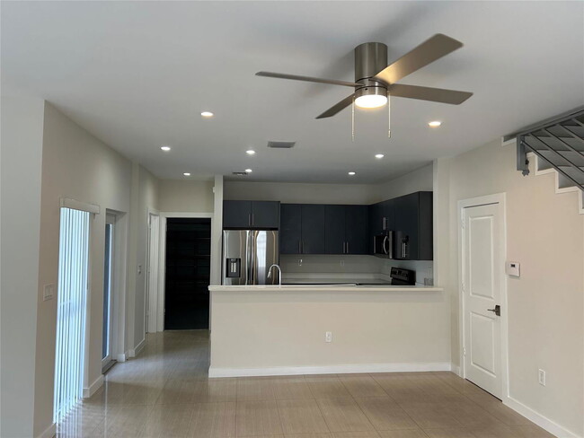 Foto del edificio - 420 SE 16th St