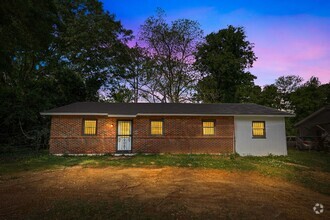 Building Photo - 231 Park Manor Dr