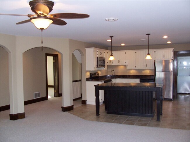 Foto del edificio - 161 Oakwood Ave