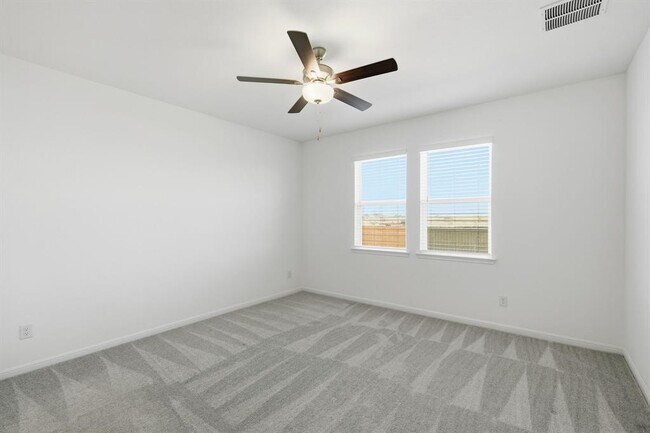 Building Photo - 413 Doodle Ln