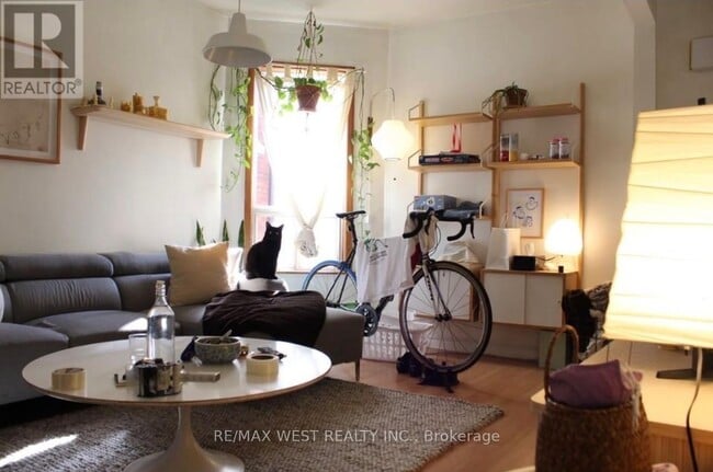 Building Photo - 404 Concord Ave