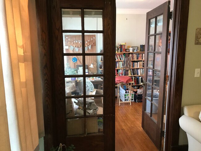 Foto del edificio - 709-711 Hawthorne NE