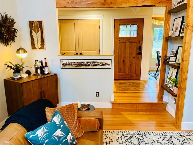 Building Photo - Amazing Ranch 3 Bed 2.5 Bath house - Ashcr...