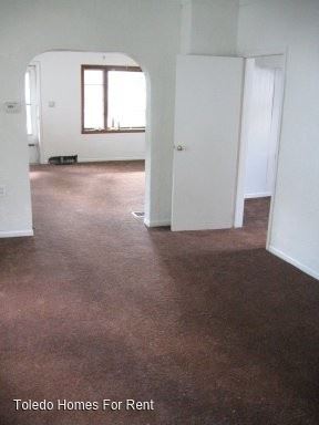Building Photo - 3 br, 1 bath House - 2334 Elm St.