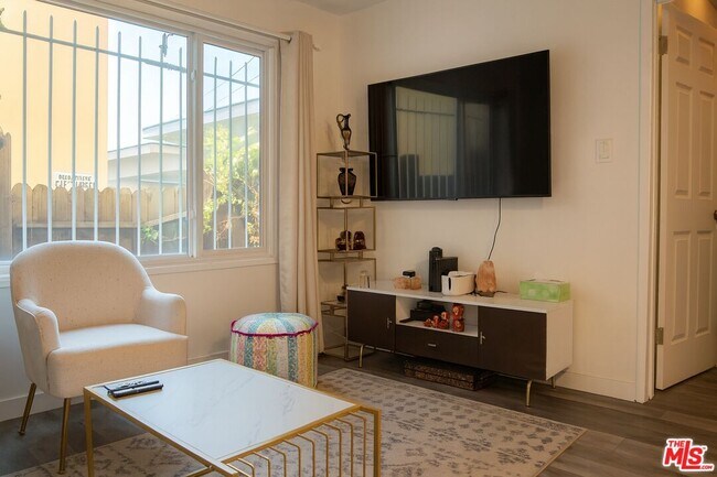 Foto del edificio - 11670 Sunset Blvd