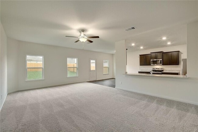 Building Photo - 1302 Amy Dr