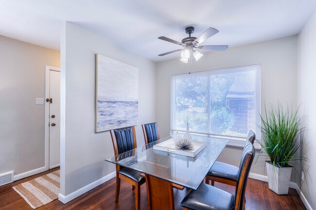 Foto del edificio - 569 Mapleview Dr