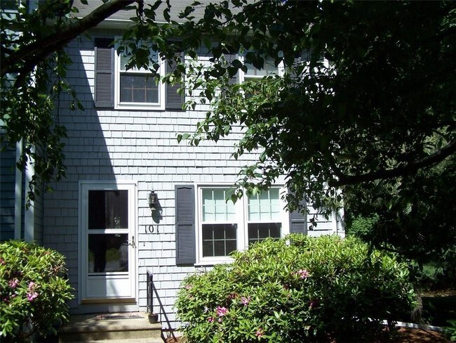Building Photo - 1175 Diamond Hill Road