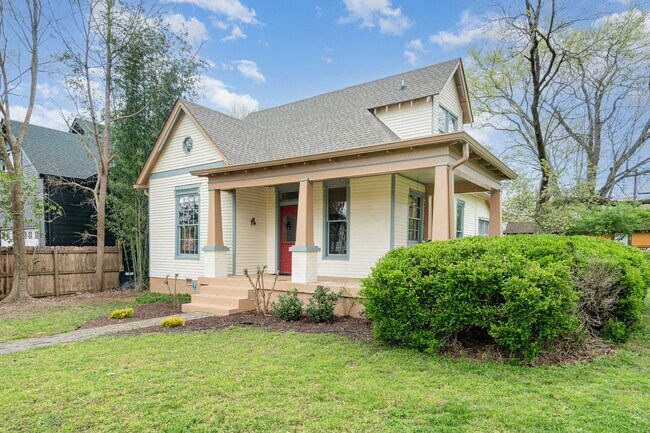 Building Photo - Classic Furnished Sylvan Park Craftsman fo...