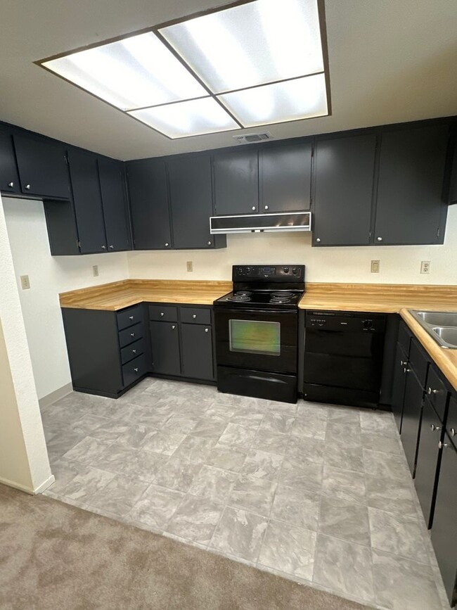 Building Photo - Adorable Rancho 3/2~~!  Please see entire add for viewings!!