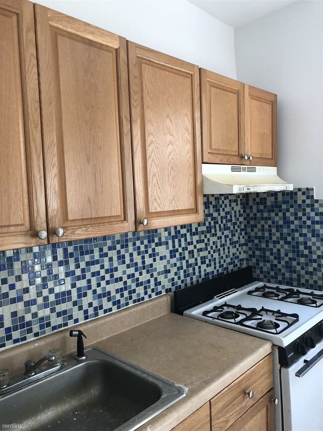 Building Photo - 1 br, 1 bath  - 2256 Haviland Ave