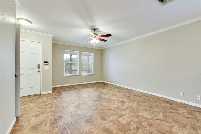 Building Photo - 3000 Meadow Ln