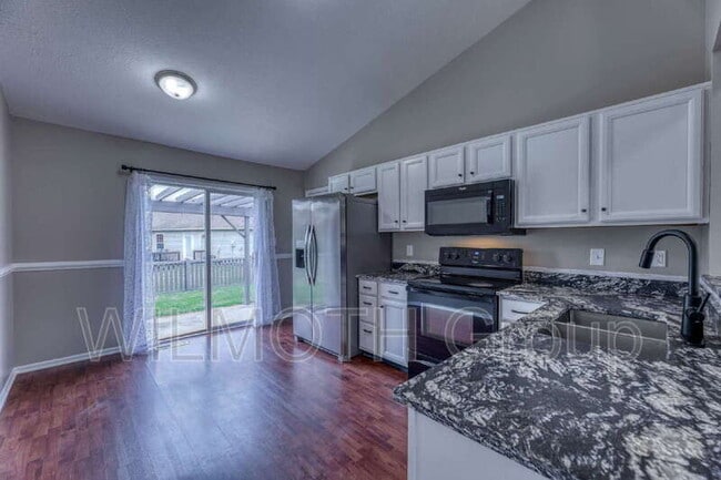 Building Photo - 8496 Blacksmith Ct